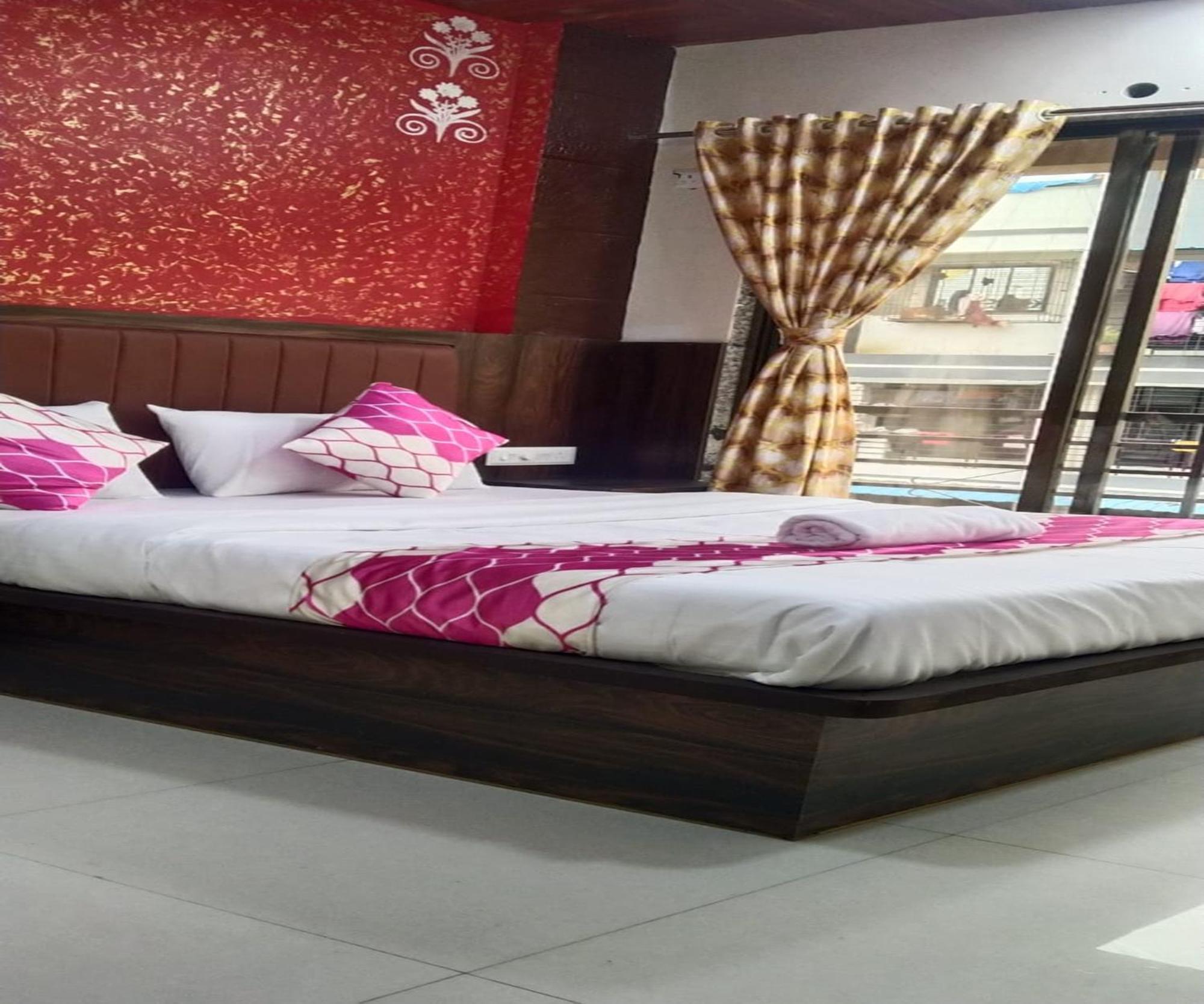 Hotel Om Sai Navi Mumbai Bagian luar foto